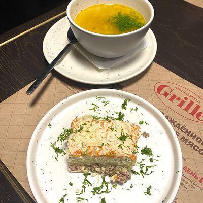 Салат Мимоза в Кафе Mister & Missis Grille по цене 150 ₽