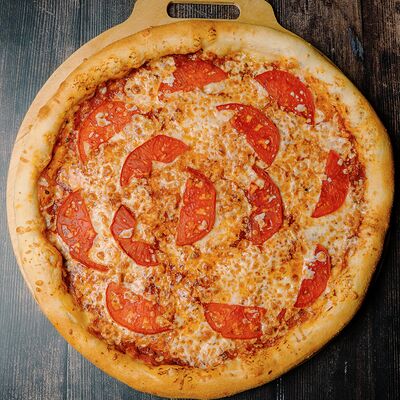 Пицца Маргарита в Вкус кафе по цене 819 ₽