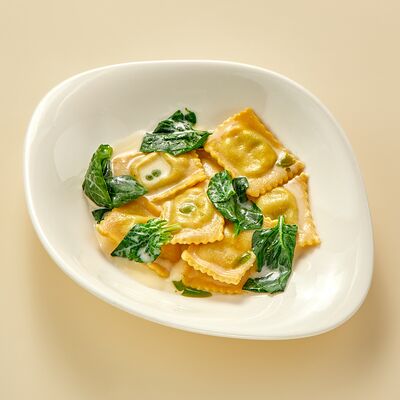 Равиоли с рикоттой и шпинатом в Регано по цене 575 ₽