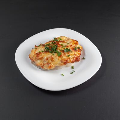 Свинина с овощами под сырной шапкой в едDA по цене 250 ₽