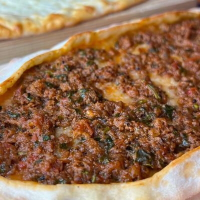 Пиде с фаршем в Стамбул Сити по цене 570 ₽