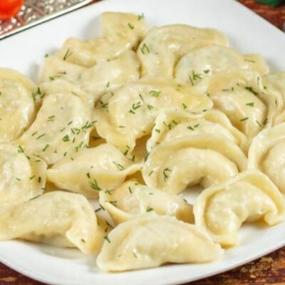 Вареники с капустой в КафеПельмешкин дворик по цене 240 ₽