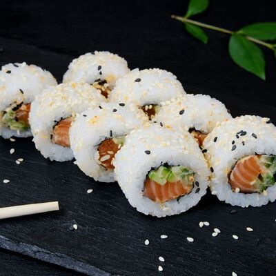 Ролл Острый в Суши и Роллы по цене 619 ₽