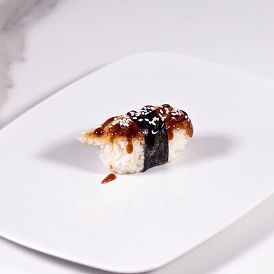 Суши с угрём в Евразия по цене 145 ₽