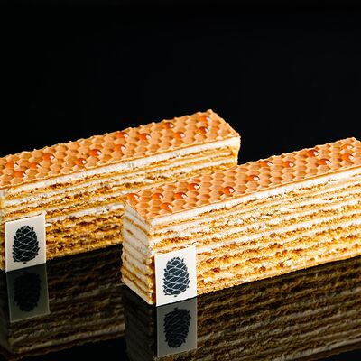 Медовик в Sweet Сoncept Кондитерская студия по цене 480 ₽