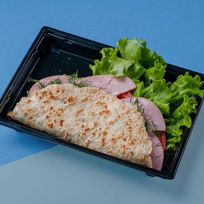 Овсяноблин с сыром, помидорами и индейкой в Август по цене 347 ₽