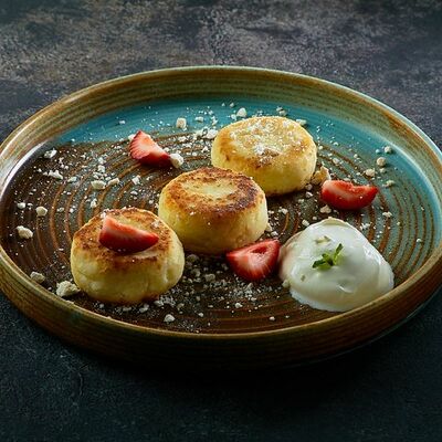 Сырники со сметаной в Двор Помидор по цене 350