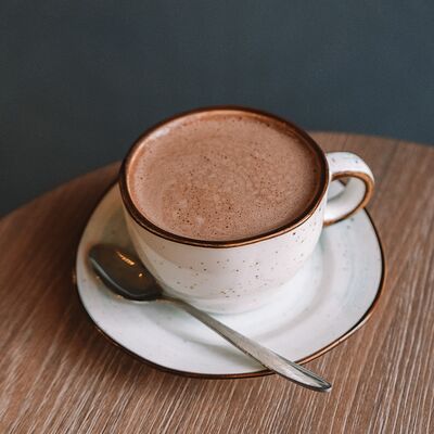 Горячий шоколад в Локация кофе по цене 280 ₽