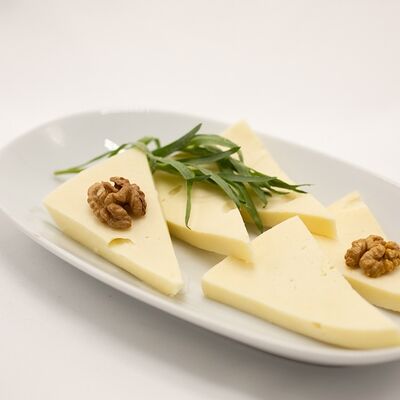 Сыр сулугуни в Ламазо Грузинская Кухня по цене 490 ₽