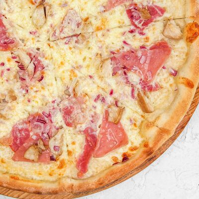 Мясная пицца в Antonio по цене 750 ₽