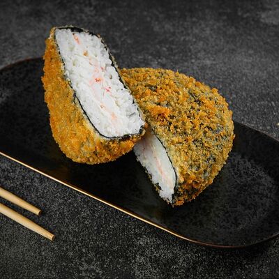 Суши-бургер с креветкойв Суши лидер по цене 529 ₽