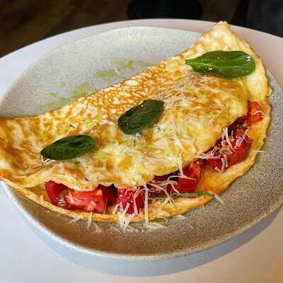 Французский омлет с бакинскими томатами в Блеск по цене 385