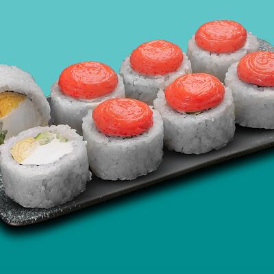 Сытный запеченный ролл в О! Суши по цене 720 ₽