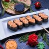 Гункан с лососем в Sushi & Susi по цене 699