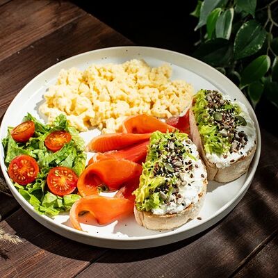 Фирменный завтрак Green в Грин по цене 690 ₽