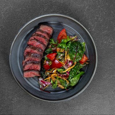 Салат Фланк стейк в Merzen по цене 690 ₽