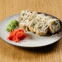 Ролл горячий Цезарь с лососем в Пицца паста