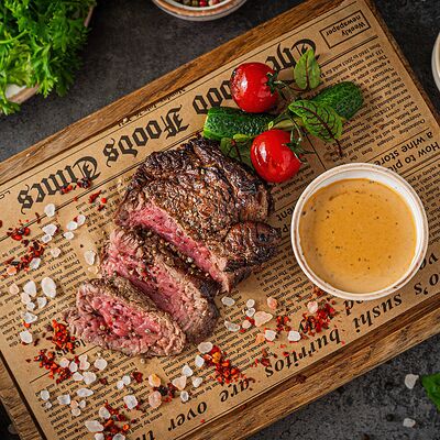 Филе-миньон с перечным соусомв Поляна по цене 1350 ₽