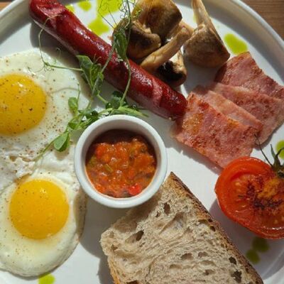 Английский завтрак в Kraffin Bakery по цене 777 ₽