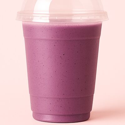 Милкшейк Черника, Клубника с пломбиром в Deliberry по цене 617 ₽