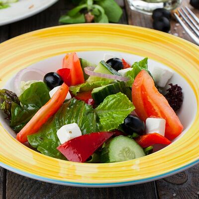 Салат Греческий в Grizzly Bar по цене 429 ₽