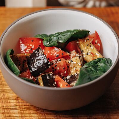 Салат с баклажаном темпура в Потроха по цене 439