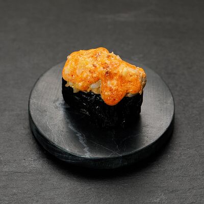 Запечённые суши с мидией в Yuzawa Sushi по цене 130 ₽
