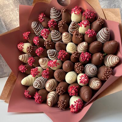 Букет Изысканность L в Jannat berry по цене 7499 ₽