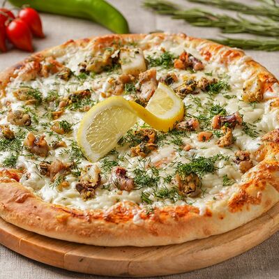 Пицца Морская в Кроко конди по цене 520 ₽