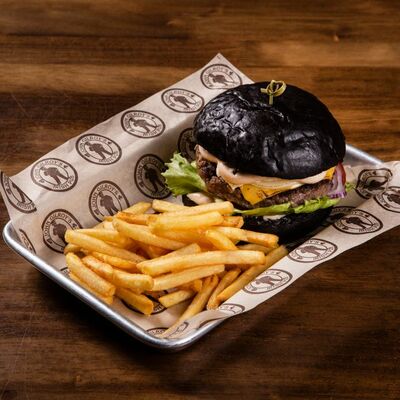 Нью-Йорк бургер в John Gilroys по цене 1150 ₽