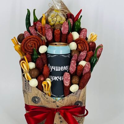 Конвертик из колбасы, сыра с пивом безалкогольным лучшему мужчинев Дарите красиво по цене 5499 ₽