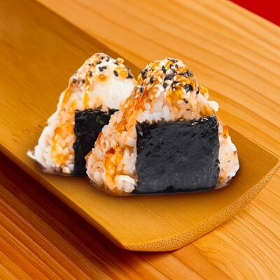 Онигири с беконом в Kurama Ramen по цене 290 ₽