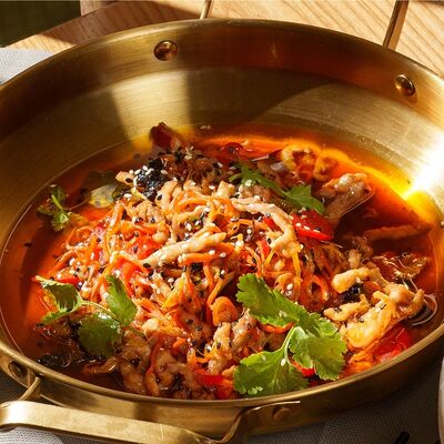 Свинина Веревочка в Hiro izakaya по цене 645 ₽