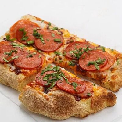 Пицца Двойные колбаски в Pizzatta по цене 336 ₽