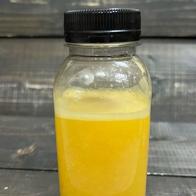 Свежевыжатый апельсиновый сокв Мамино по цене 460 ₽