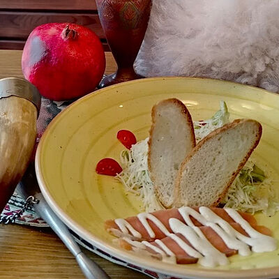 Цезаридзе с лососем в Да хинкали! по цене 690 ₽