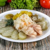 Соленья ассорти в Восточная кухня салют