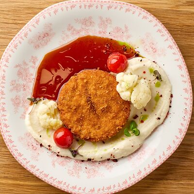 Рыбная котлета с пюре из цветной капусты в Нино по цене 750 ₽