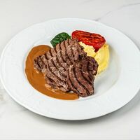 Медальоны из говяжьей вырезкив Date