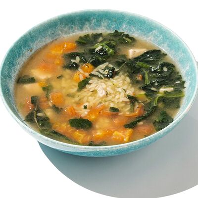 Флорентийский суп со шпинатом и орзо в Песто Тесто по цене 470 ₽