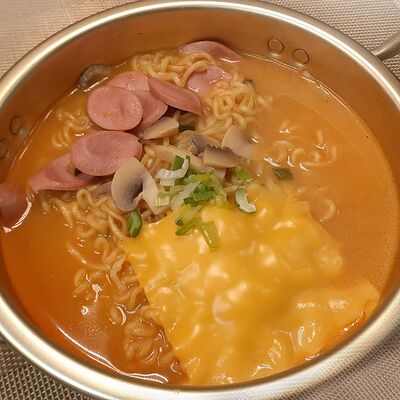 Рамен Будэ-чиге в Дальгона по цене 730 ₽