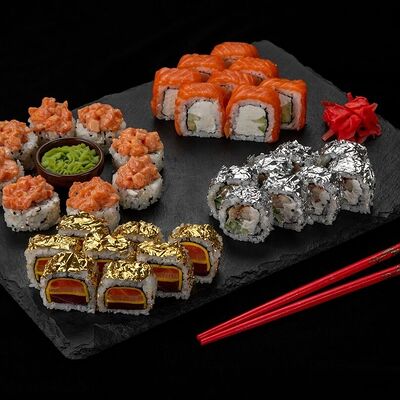 Супра сет в ROLLS KING SUSHI KINGDOM по цене 3290 ₽