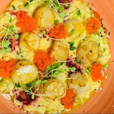 Гребешок, ложное ризотто из булгура, икра в Самое популярное кафе по цене 770