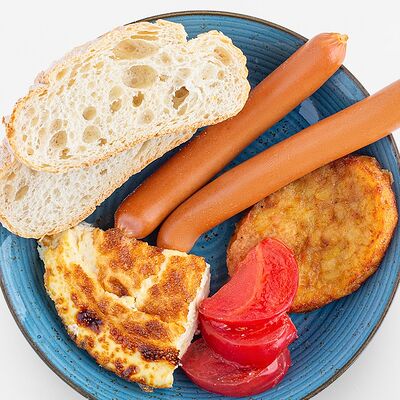 Континентальный завтрак с омлетомв Вилка Ложка по цене 318 ₽