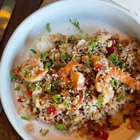 Чесночный рис с креветками в More More