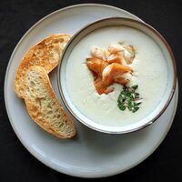 Сырный крем-суп с креветками в Rollup