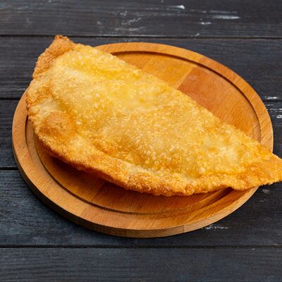 Чебурек с бараниной в Хачапурия по цене 420 ₽