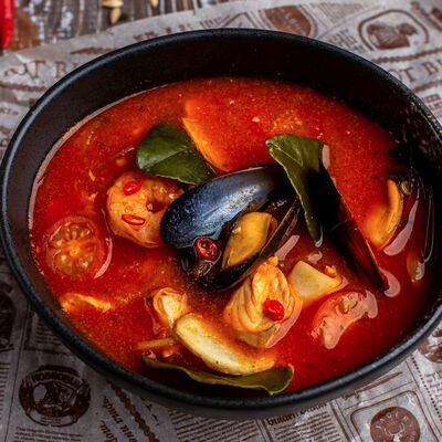 Томатный суп с морепродуктами в Jager restopub по цене 540 ₽