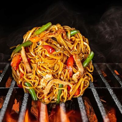 Удон с курицей в терияки-соусе в Время есть по цене 359 ₽