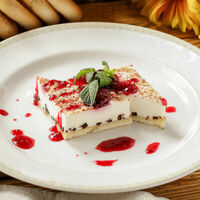 Десерт Суфле с ягодами в Купец